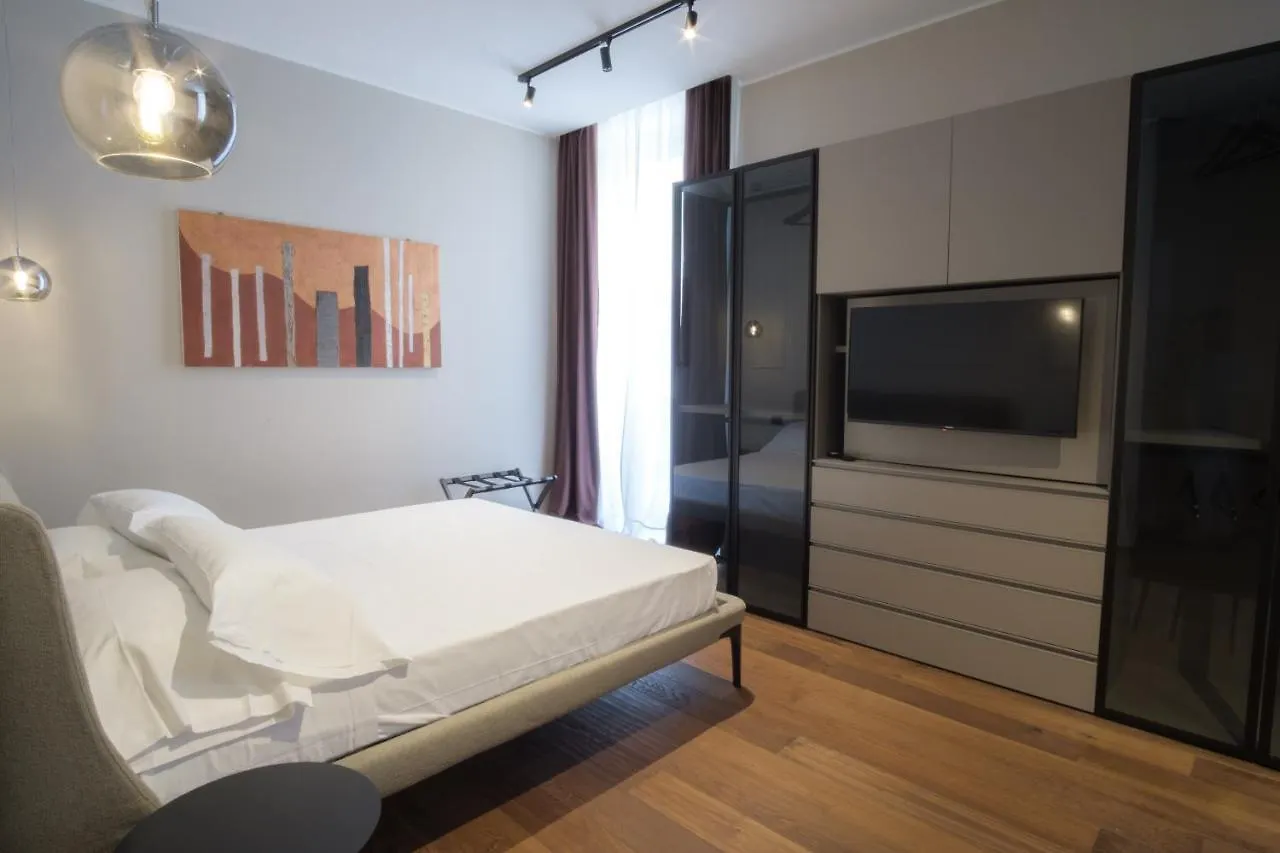 Palazzo Danisi Rooms&Suites Bari 3*,
